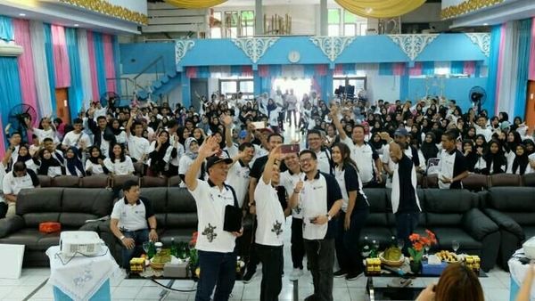 Intip Kelas Kreatif BUMN di SMKN 4 Makassar