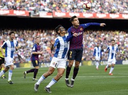 Philippe Coutinho tak banyak menciptakan ancaman di laga ini. Dia cuma bikin satu tembakan dan dua umpan kunci. (Foto: Alex Caparros/Getty Images)