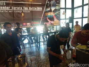 Digelar Kompetisi Latte Art Pacu Skill Barista Jember Digelar Kompetisi Latte Art Pacu Skill Barista Jember