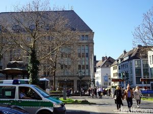 Selamat Datang di Dusseldorf, Ibu Kota Operasi Plastik di Jerman