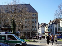 Selamat Datang di Dusseldorf, Ibu Kota Operasi Plastik di Jerman