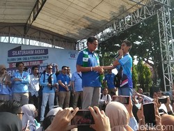 Mata Sandiaga Berkaca-kaca Saat Didoakan Disabilitas