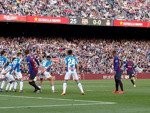 Penalti Sudah Biasa, Messi Perlihatkan Tendangan Bebas Panenka