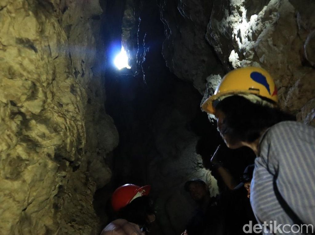 Gua Ini Jadi Bukti Kalau Dulu Flores Ada di Bawah Laut Gua Ini Jadi Bukti Kalau Dulu Flores Ada di Bawah Laut