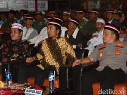 Tenangkan Hati Jelang Pemilu, Polresta Madiun Gelar Tabligh Akbar