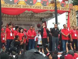 Hadiri Kampanye Terbuka PDIP, Tjahjo Minta Kader Menangkan Jokowi