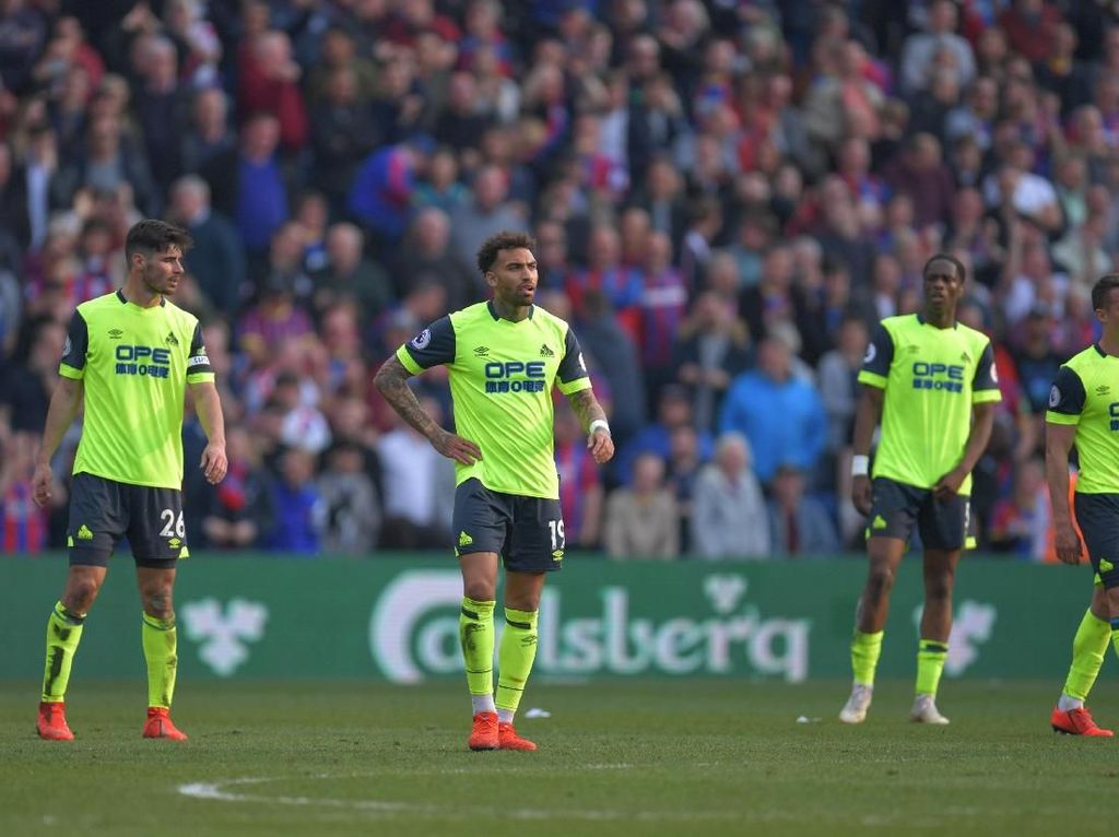 Huddersfield, Tim Pertama yang Terdegradasi dari Liga Inggris Musim Ini Huddersfield, Tim Pertama yang Terdegradasi dari Liga Inggris Musim Ini