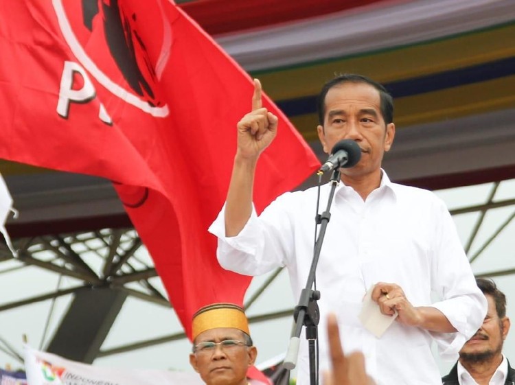 Usai Kampanye di Makassar dan Gowa, Jokowi Tiba di Manado