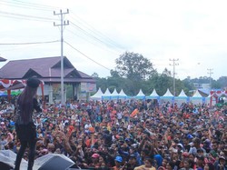 Tari Merakyat Melayu Bius Pembukaan Festival Crossborder Aruk 2019