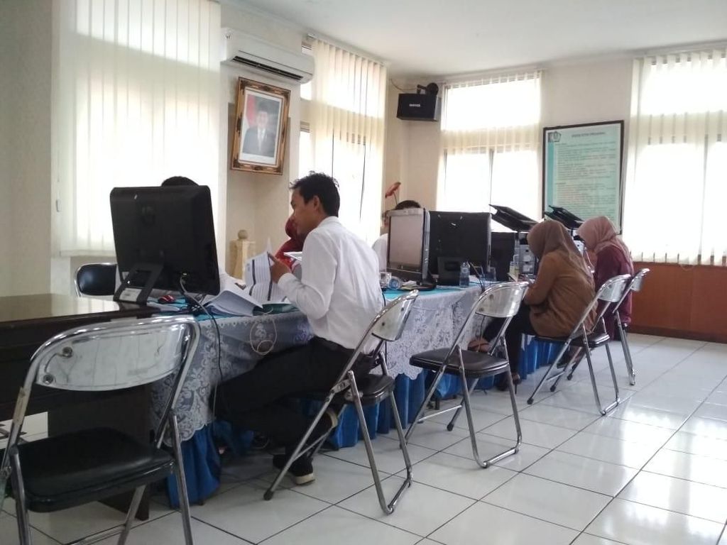 Hari Terakhir Lapor SPT Di KPP Menteng Sepi Wajib Pajak Hari Terakhir Lapor SPT Di KPP Menteng Sepi Wajib Pajak