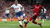 Liverpool vs Tottenham berjalan ketat. Situs resmi Liga Inggris mencatat penguasaan bolanya 48,1 persen berbanding 51,9 persen. (Foto: Paul Childs/Action Images via Reuters)