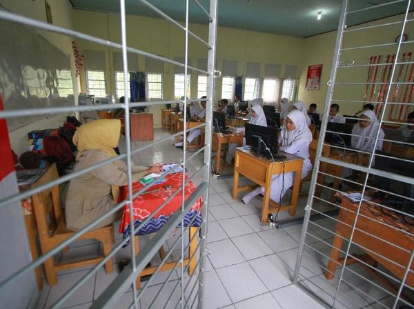 Melihat Suasana UNBK SMA di Sejumlah Daerah