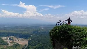 Foto: Sepeda Gunung dan Keindahan Panorama Ponorogo