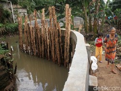 Tanggul RW 06 Jati Padang Jebol, Walkot Jaksel Usul Pembebasan Lahan