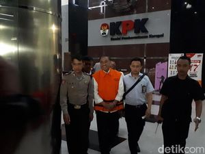 Anggota DPR Tersangka Kasus e-KTP Markus Nari Ditahan KPK Anggota DPR Tersangka Kasus e-KTP Markus Nari Ditahan KPK