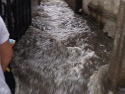 RW 06 Jati Padang Sempat Banjir Gegara Tanggul Jebol, Kini Sudah Surut