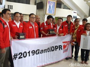Ke DPR, PSI Berikan Gabut Award untuk Anggota Dewan