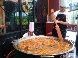 Ada Tortilla dan Paella Autentik Spanyol di Resto Klasik Ini