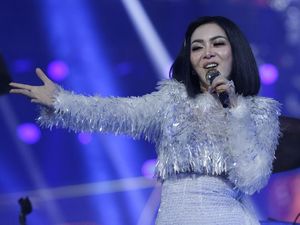 Cerita Hairstylist Ternama Rawat Rambut ART Syahrini Sebelum Mudik Cerita Hairstylist Ternama Rawat Rambut ART Syahrini Sebelum Mudik