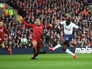 Liverpool Harap-Harap Cemas Menanti Kabar Cedera Van Dijk Liverpool Harap-Harap Cemas Menanti Kabar Cedera Van Dijk