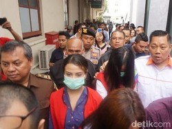 Jadi Saksi di Sidang Muncikari, Vanessa Angel Diam Membisu