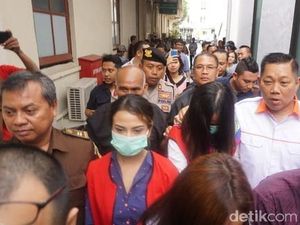 Jadi Saksi di Sidang Muncikari, Vanessa Angel Diam Membisu Jadi Saksi di Sidang Muncikari, Vanessa Angel Diam Membisu