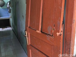 Cerita Warga Jati Padang Rumahnya Rusak Diterjang Banjir karena Tanggul Jebol