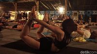 Black Metal Yoga, Karena Yoga Nggak Melulu Pakai Musik Selow