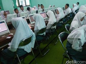 Komputer Sering Log Out, UNBK Salah Satu MA di Purworejo Molor 5 Jam