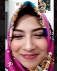 Bibi memberikan dukungan untuk Vanessa Angel lewat video call