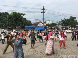 Puluhan Pedagang Pasar Tradisional di Jombang Mendadak Goyang Jempol