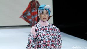 Foto: 15 Busana Muslim Terbaru Shafira yang Terinspirasi Masjid dari 5 Benua