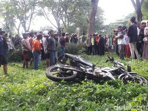 Bocah 13 Tahun Ngebut Bawa Motor, Tewas Setelah Tabrak Pembatas Jalan Bocah 13 Tahun Ngebut Bawa Motor, Tewas Setelah Tabrak Pembatas Jalan