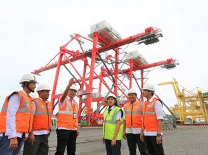 Pelindo 1 Datangkan 2 Crane dari Jepang