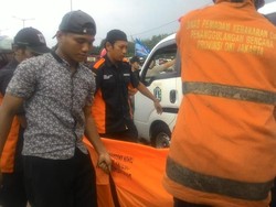 Seorang Pria Ditemukan Tewas di Parit Dekat Flyover Stasiun Klender