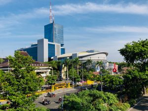 Gedung Graha Pena dan Universitas Bhayangkara