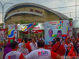 Goyang Jempol Bergema di Tengah 5 Ribu Simpatisan Jokowi di Ngawi