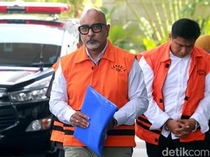 Alexander Muskitta Diperiksa KPK Terkait Suap Krakatau Steel Alexander Muskitta Diperiksa KPK Terkait Suap Krakatau Steel