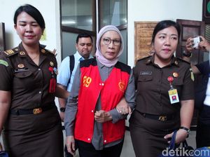 Ratna Sarumpaet Telepon Nanik Deyang Minta Sampaikan Maaf ke Prabowo