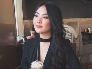 Jatuh Cinta, Mahasiswa Cantik Cari Pria yang Duduk Sebelahnya di Pesawat Jatuh Cinta, Mahasiswa Cantik Cari Pria yang Duduk Sebelahnya di Pesawat