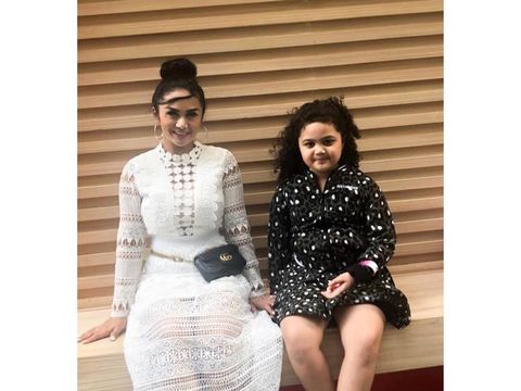 Krisdayanti dan Amora
