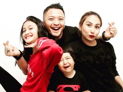 10 Tahun Bersama, Ferry Maryadi Tak Pernah Kasih Bunga ke Deswita Maharani