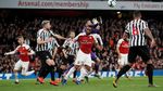 Kalahkan Newscastle, Arsenal Salip Tottenham