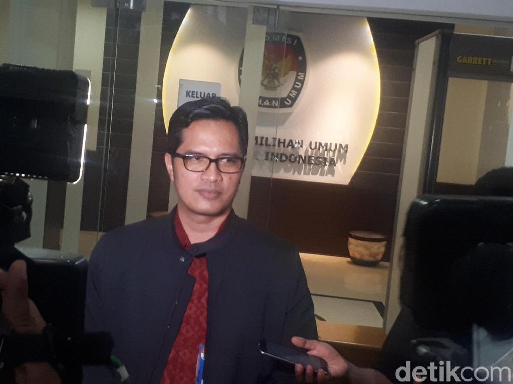 KPK Tahan Tersangka Baru Suap Proyek Bakamla KPK Tahan Tersangka Baru Suap Proyek Bakamla