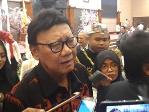 Mendagri Panggil Bupati Madina yang Ingin Mundur karena Pilpres Mendagri Panggil Bupati Madina yang Ingin Mundur karena Pilpres