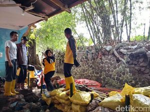 Masuk Musim Hujan, Pemkot Bandung Cek Tanggul Antisipasi Jebol