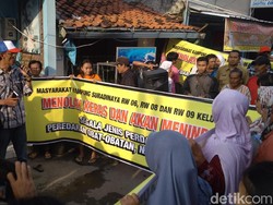 Tolak Penjualan Obat Keras, Warga Serbu Rumah Residivis di Cirebon
