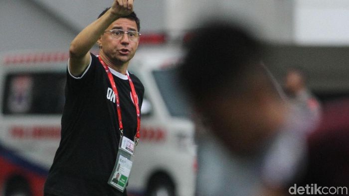 Pelatih PSM Makassar, Darije Kalezic, tak menganggap remeh Persija Jakarta. (Foto: Rifkianto Nugroho/detikSport) Pelatih PSM Makassar, Darije Kalezic, tak menganggap remeh Persija Jakarta. (Foto: Rifkianto Nugroho/detikSport)