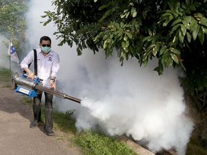 Bantuan Fogging untuk Masyarakat Lombok Barat