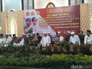 Panglima TNI dan Kapolri Minta Doa Santri Agar Pemilu Aman dan Damai